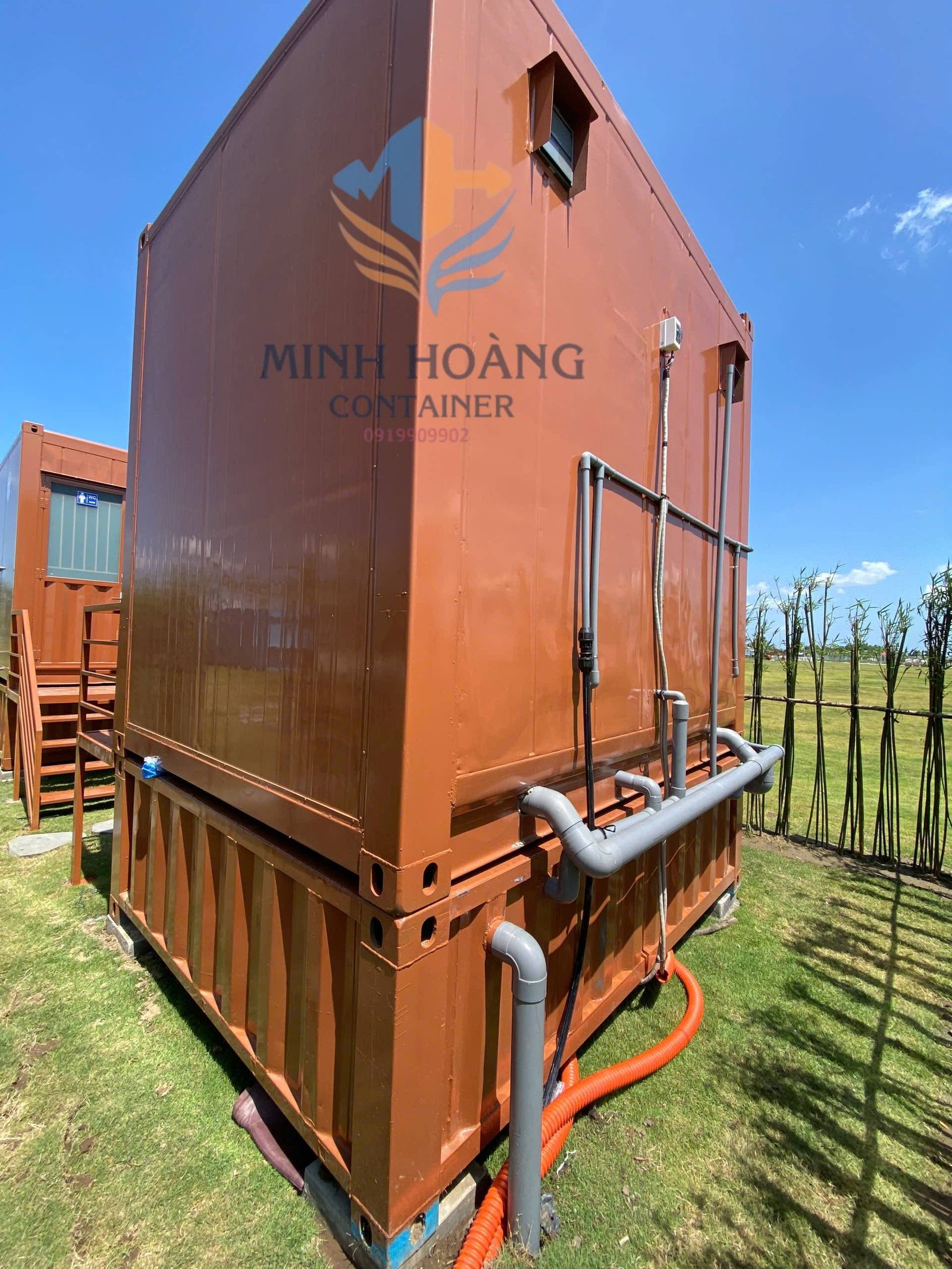Container Toilet 10 Feet Nâu Chia 2 Phòng